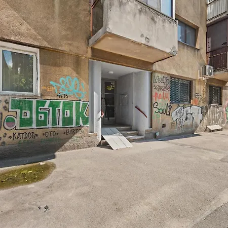 Retreat Near Opera & Cismigiu Apartment